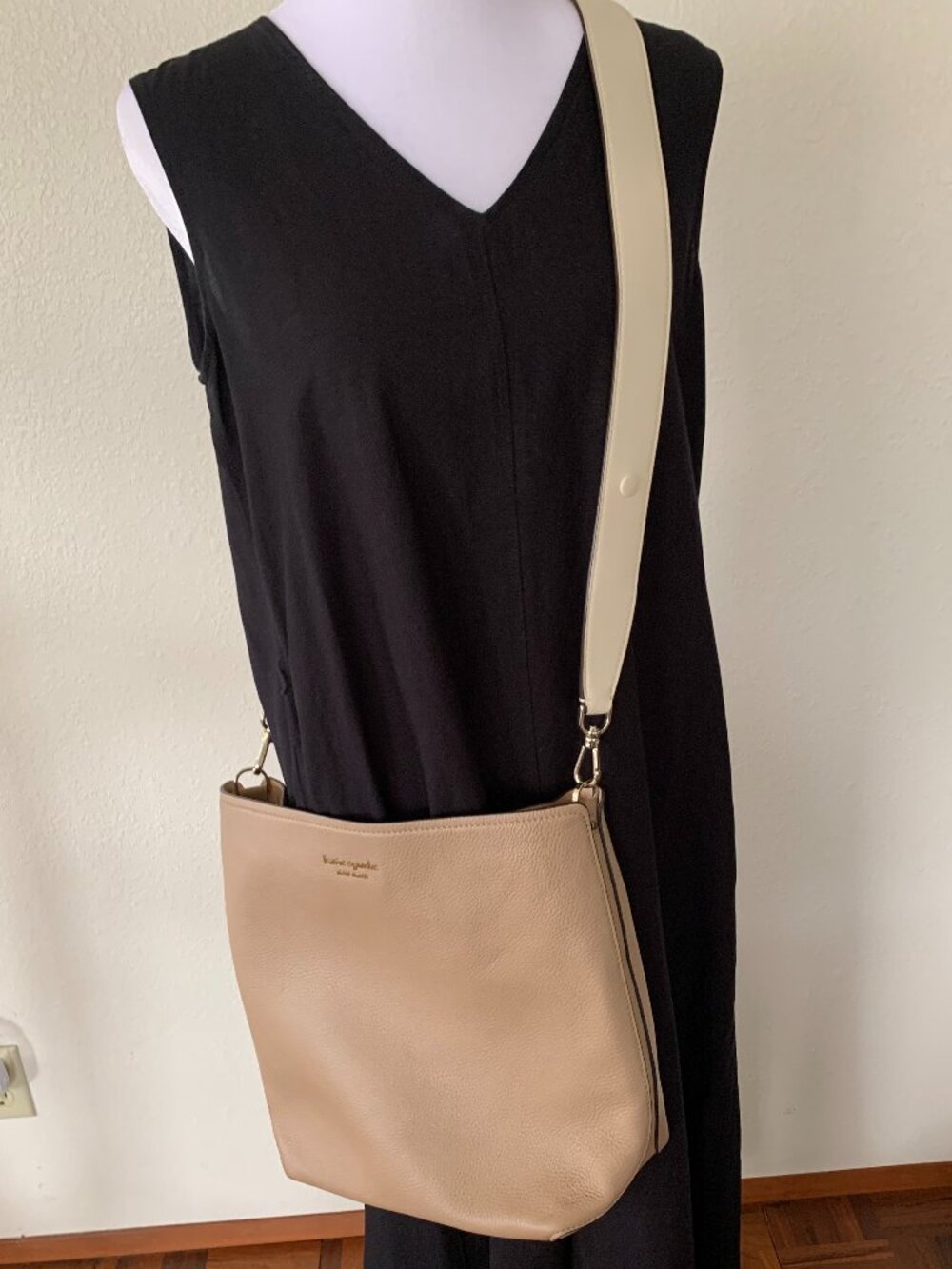 Kate Spade New York Beige Multi River Large Bucket Bag - Picture 8 of 16